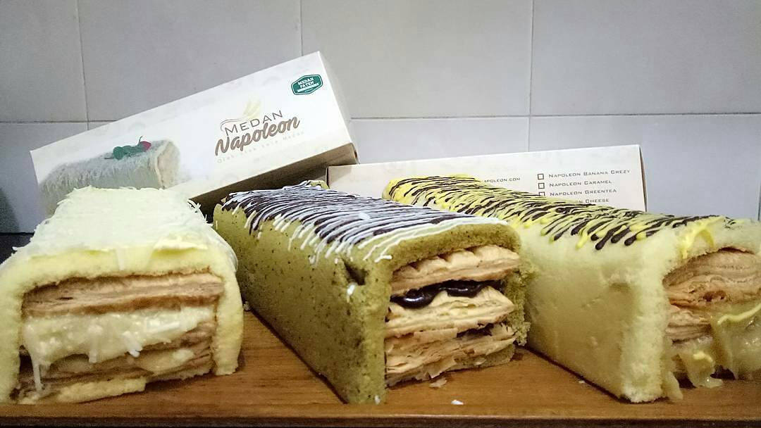 Medan Napoleon Oleh-oleh Khas Medan - Medan Napoleon